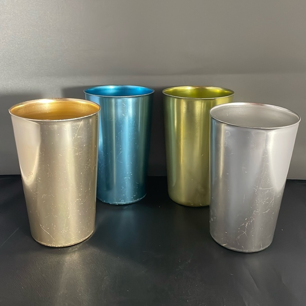Bascal vintage aluminum cups set of 4 (IB-10)